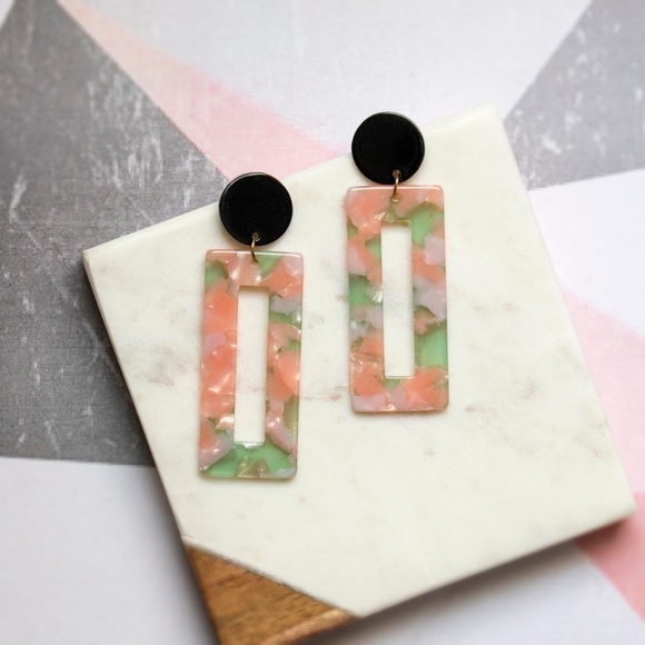 Jewelry - Acrylic Resin Drop Dangle Earrings Pink & Green
